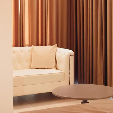 Kronos Hotel